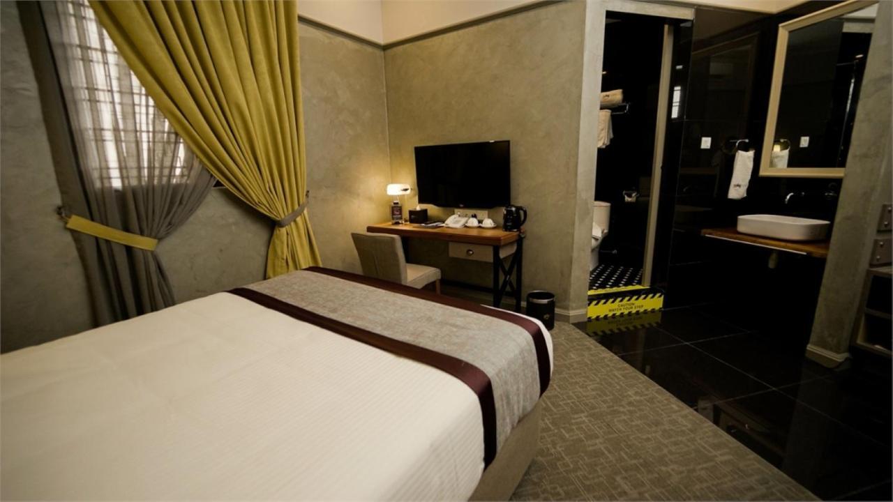 1969 Business Suites @ Ipoh Garden Экстерьер фото
