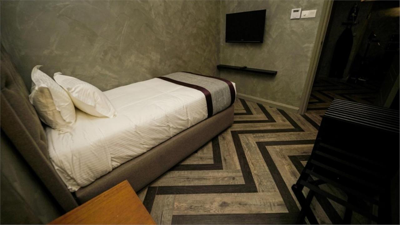 1969 Business Suites @ Ipoh Garden Экстерьер фото