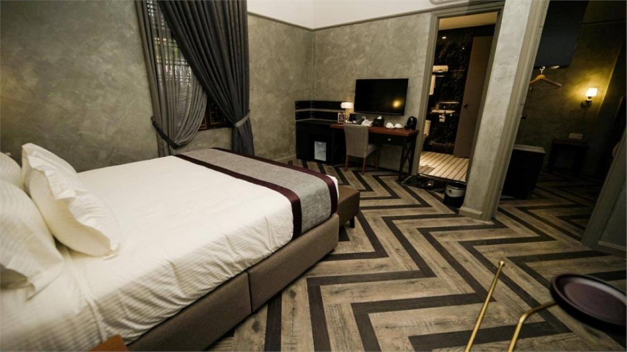 1969 Business Suites @ Ipoh Garden Экстерьер фото